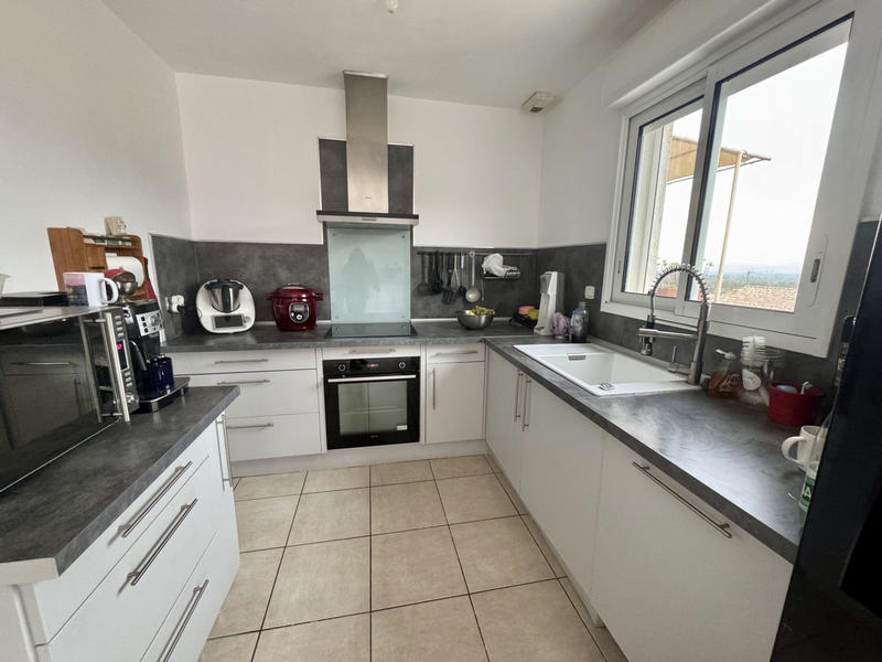 Maison - 92 m² - 4 pièces