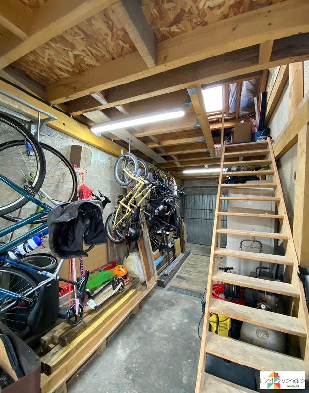 Maison traditionnelle - 100 m² - 5 pièces