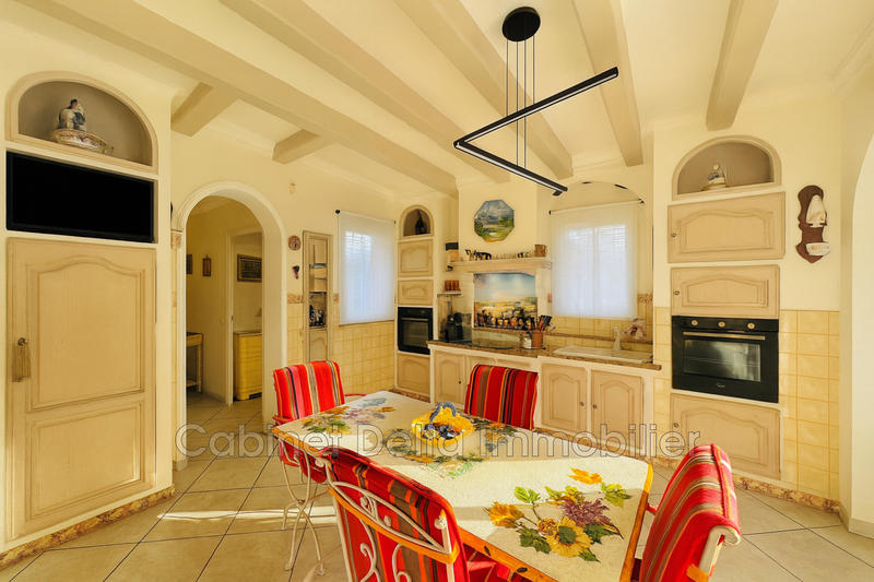 Maison - 250 m² - 3 pièces