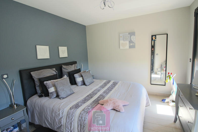 Maison - 140 m² - 5 pièces