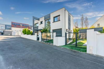 Maison - 145 m² - 5 pièces