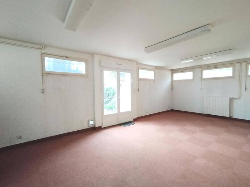 Maison - 243 m² - 10 pièces