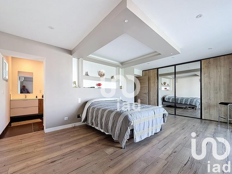 Maison - 207 m² - 6 pièces