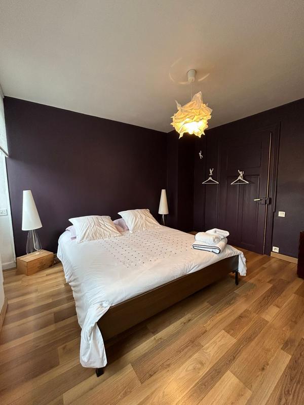 Maison - 200 m² - 8 pièces