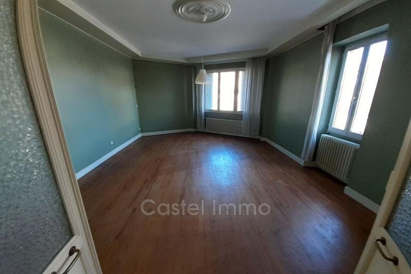 Maison - 197 m² - 14 pièces