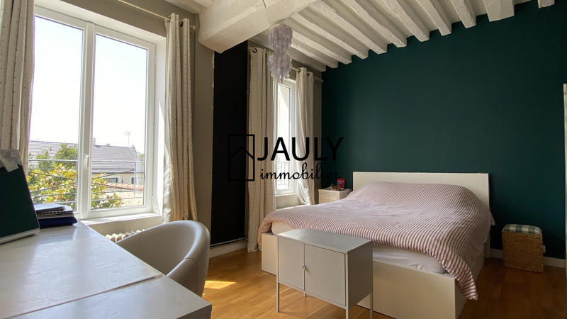 Maison - 300 m² - 9 pièces