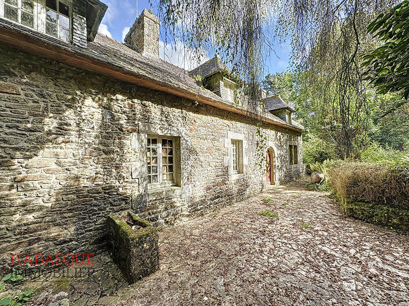 Maison - 281 m² - 9 pièces