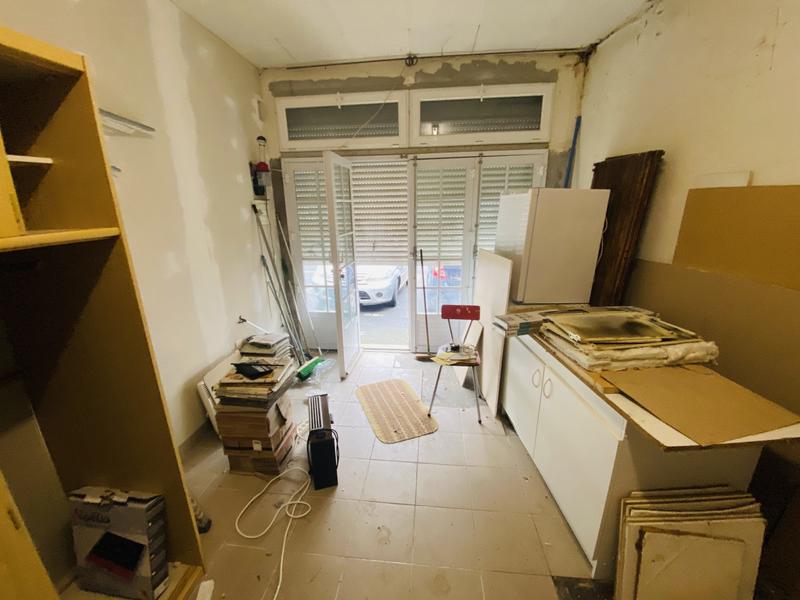 Local commercial - 80 m² - 4 pièces