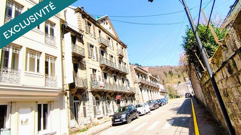 Local commercial - 1 080 m² - 34 pièces