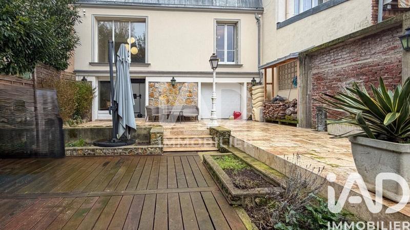 Maison - 187 m² - 8 pièces