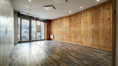 Local commercial - 46 m² - 2 pièces