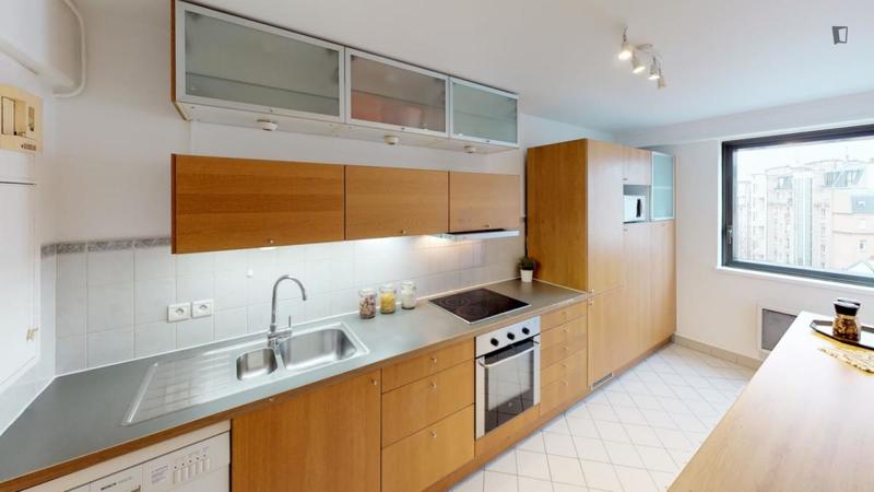 Chambre - 12 m² - 5 pièces