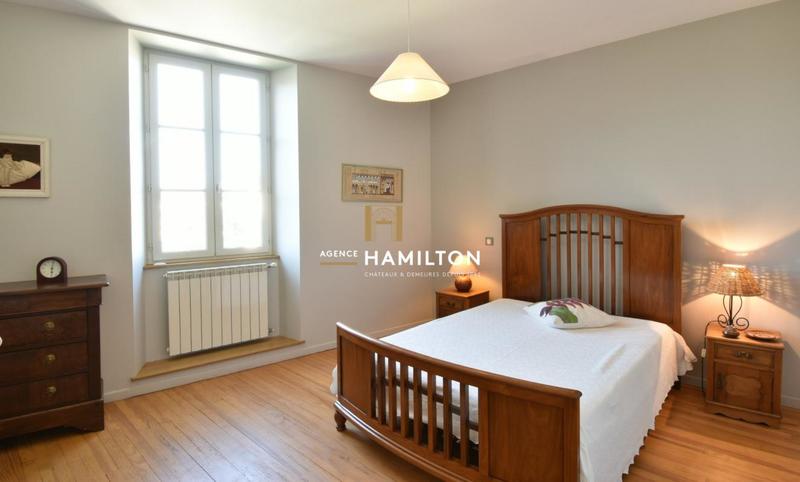 Maison de maîtres - 312 m² - 8 pièces