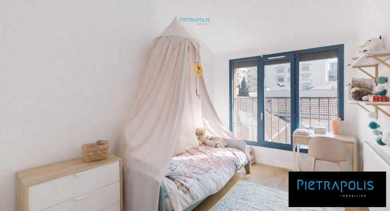 Appartement - 95 m² - 4 pièces