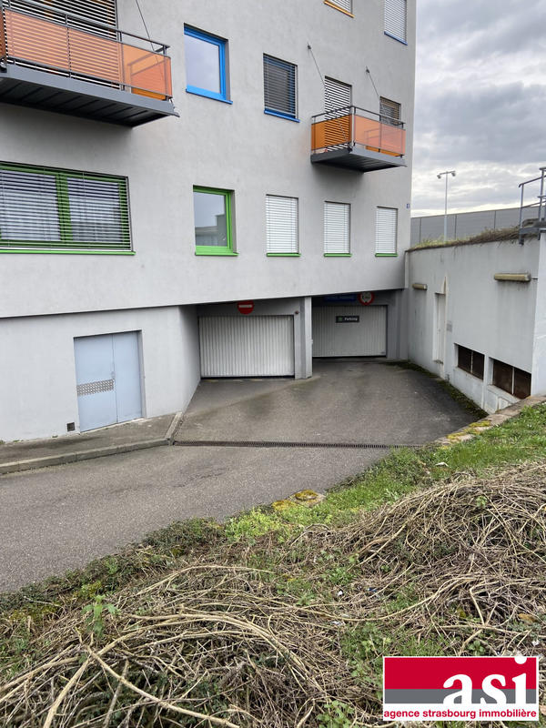 Parking / Garage - 10 m²