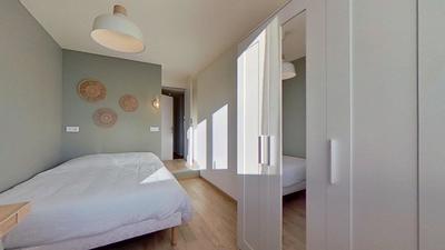 Chambre - 11 m² - 6 pièces