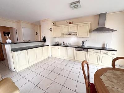 Appartement - 96 m² - 4 pièces