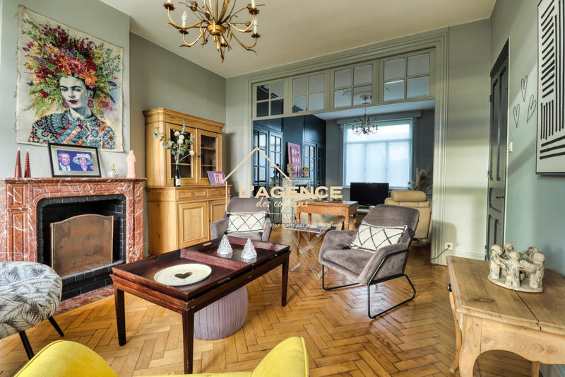 Maison - 228 m² - 7 pièces