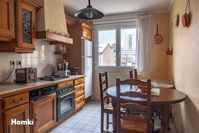 Appartement - 82 m² - 3 pièces