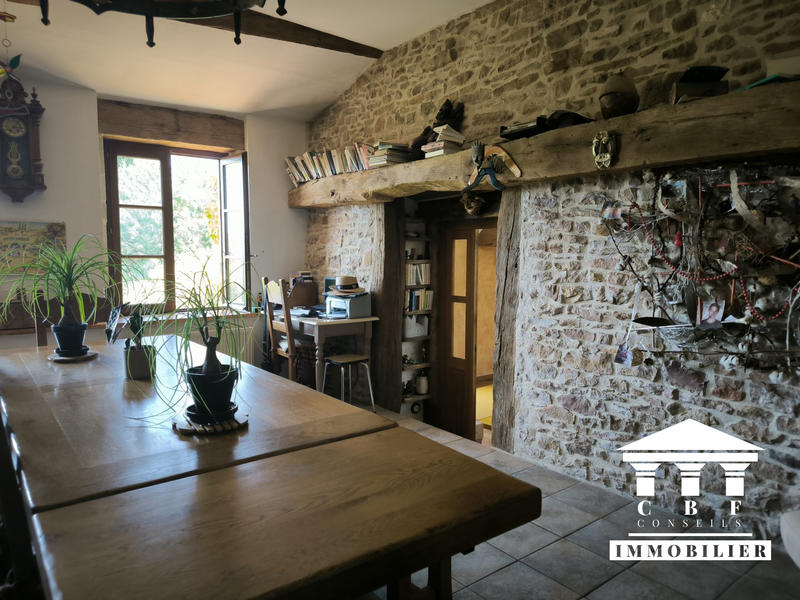 Maison - 172 m² - 9 pièces