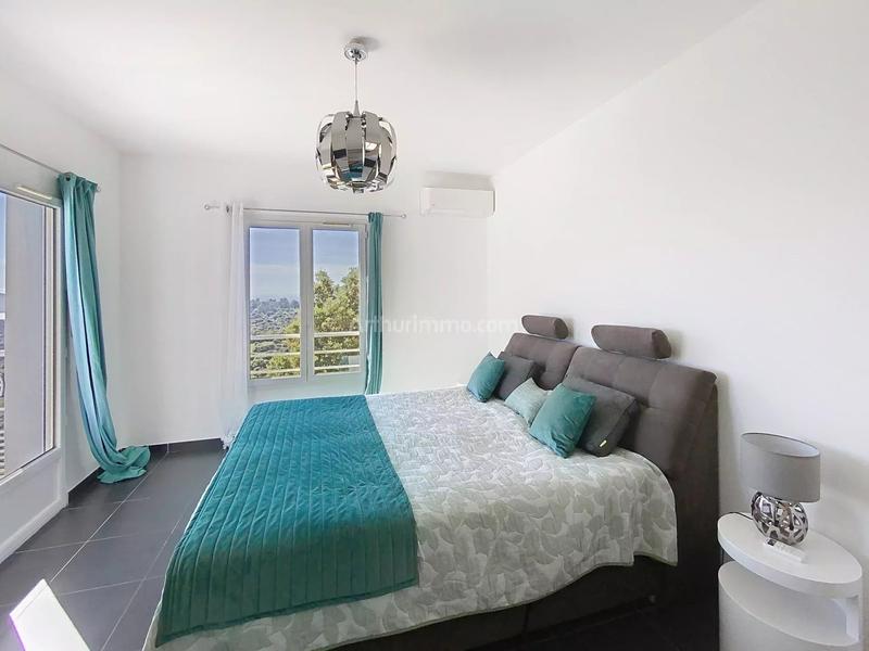 Maison - 185 m² - 6 pièces