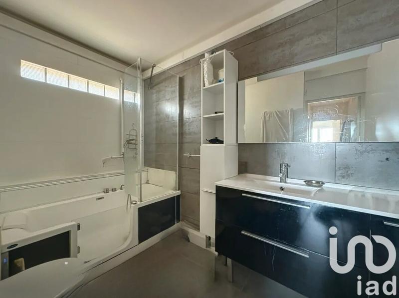 Appartement - 95 m² - 3 pièces