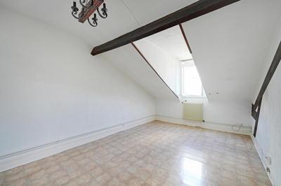 Appartement - 64 m² - 4 pièces