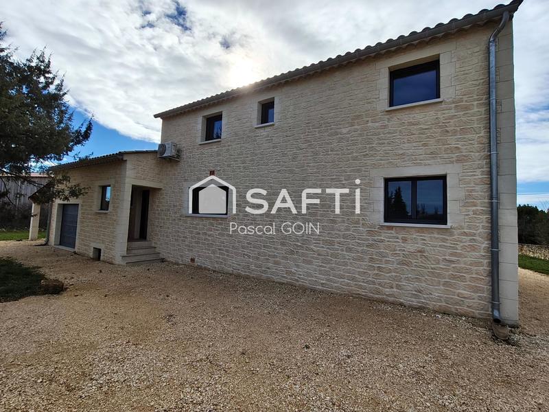 Maison - 220 m² - 8 pièces