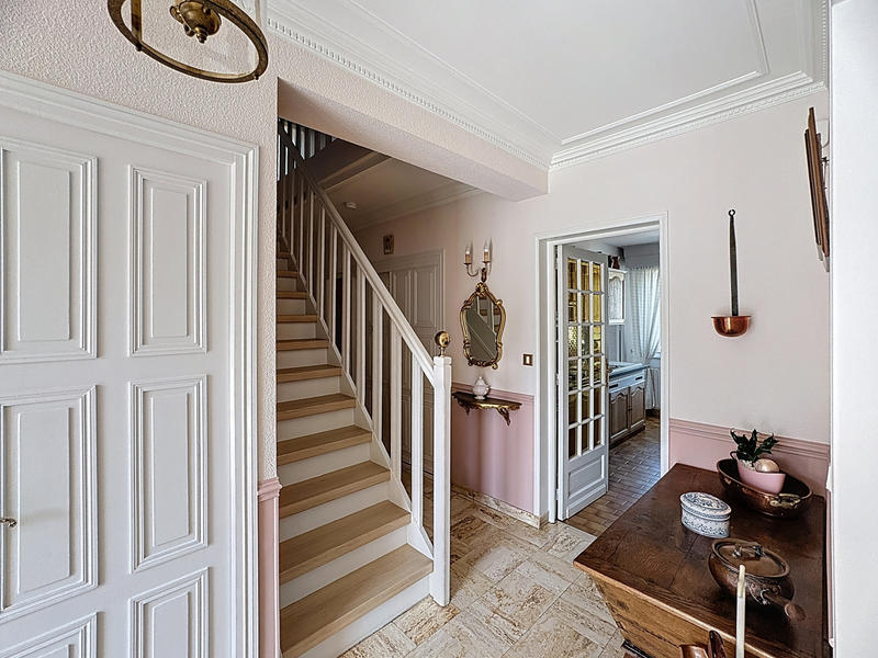 Maison - 164 m² - 7 pièces