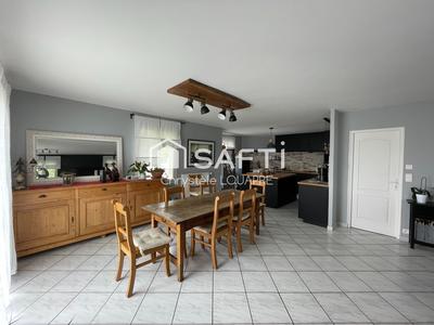 Maison - 180 m² - 6 pièces