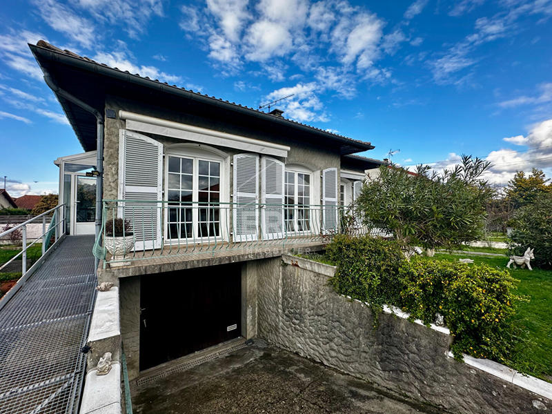 Maison - 90 m² - 6 pièces