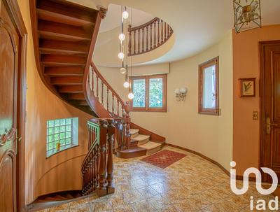 Maison - 333 m² - 8 pièces