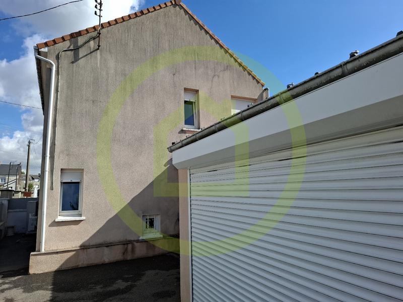 Maison - 90 m² - 5 pièces