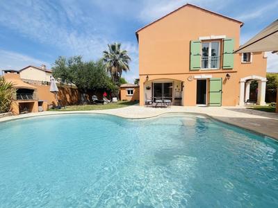 Maison - 155 m² - 7 pièces