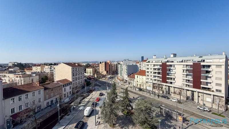 Appartement - 125 m² - 5 pièces