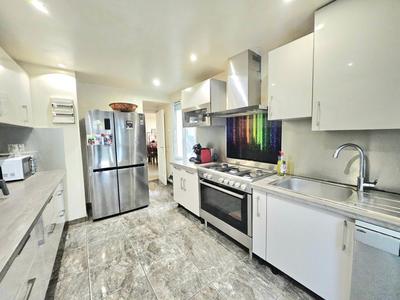 Maison - 195 m² - 7 pièces