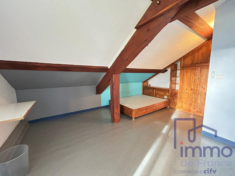 Villa - 300 m² - 9 pièces