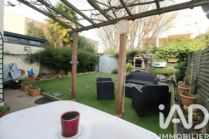 Maison - 93 m² - 5 pièces