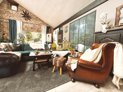 Maison - 200 m² - 9 pièces