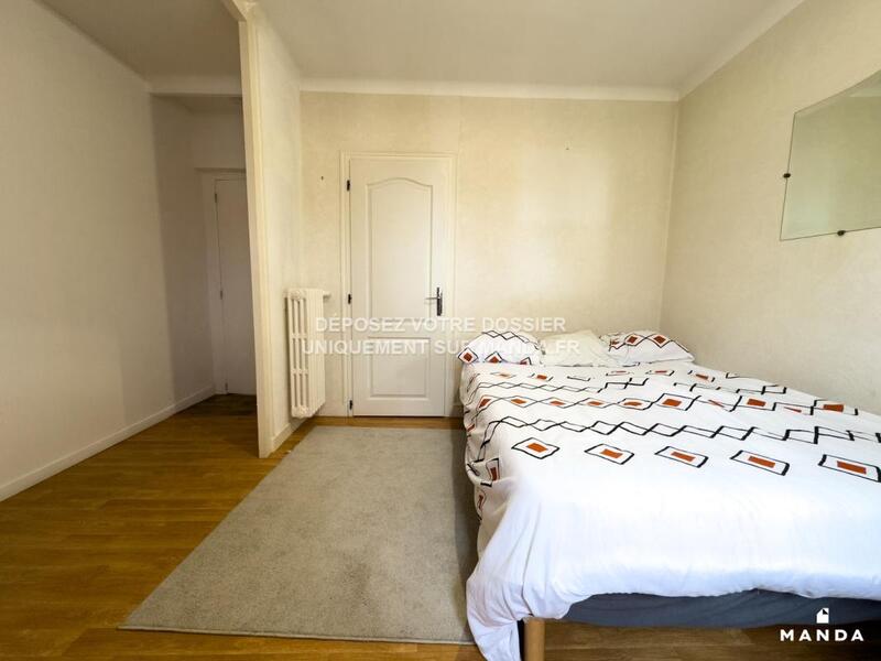 Chambre - 10 m² - 3 pièces