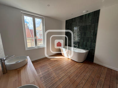 Maison - 169 m² - 6 pièces