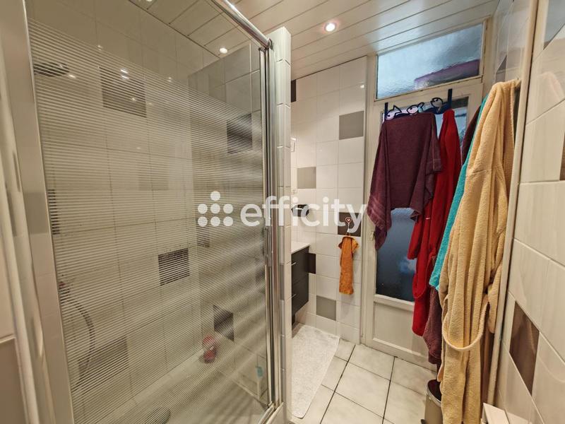 Appartement - 81 m² - 5 pièces