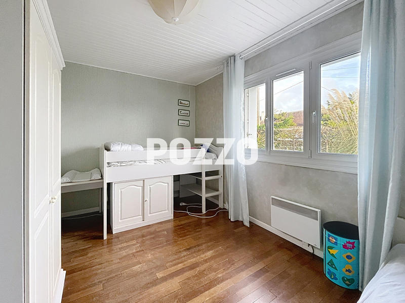 Maison - 244 m² - 7 pièces