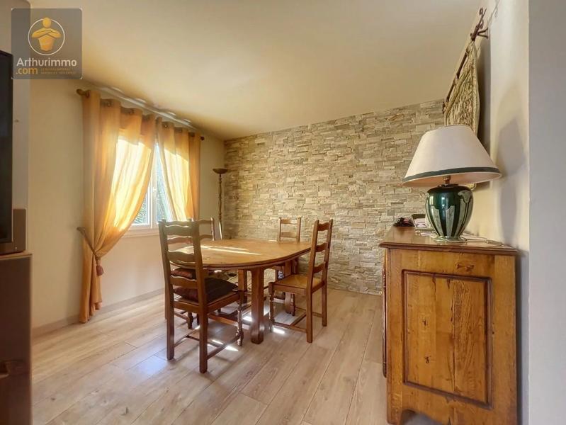 Maison - 176 m² - 7 pièces