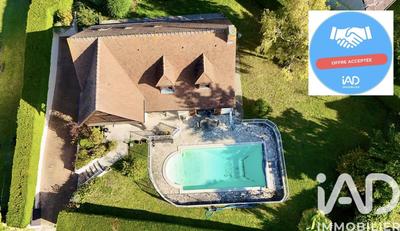 Maison - 181 m² - 7 pièces