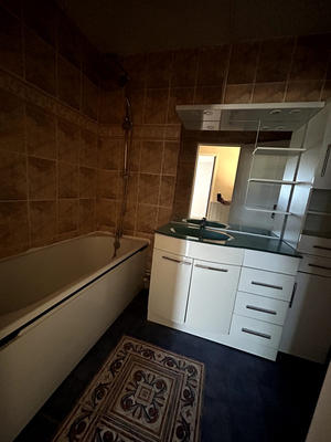 Appartement - 93 m² - 5 pièces