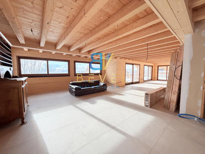 Châlet - 306 m² - 9 pièces