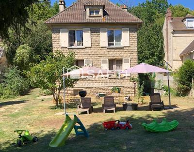 Maison - 140 m² - 5 pièces