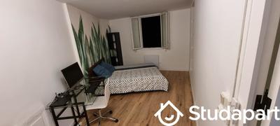 Chambre - 13 m² - 1 pièce