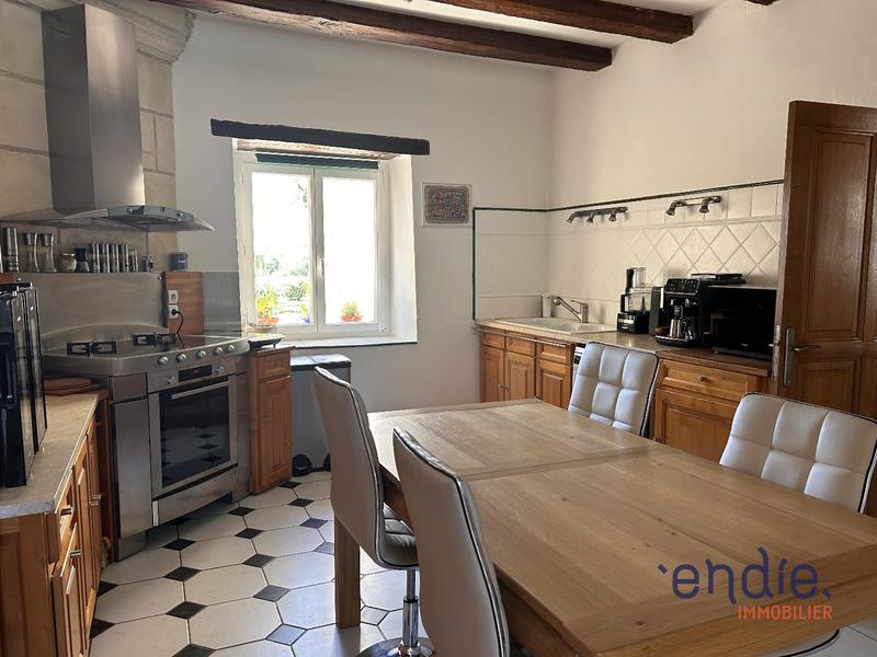 Maison - 187 m² - 10 pièces